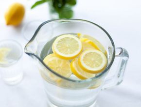 Efek Samping Minum Air Lemon Berlebihan, Salah Satunya Bisa Rusak Gigi