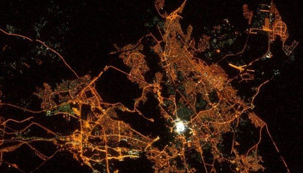 Kosmonot Rusia Terpesona Melihat Terangnya Mekkah dan Madinah dari Luar Angkasa