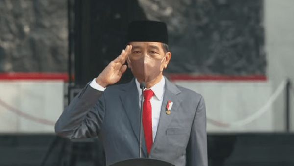 Peringatan HUT TNI ke-76, Jokowi Sebut Kebijakan Investasi Pertahanan