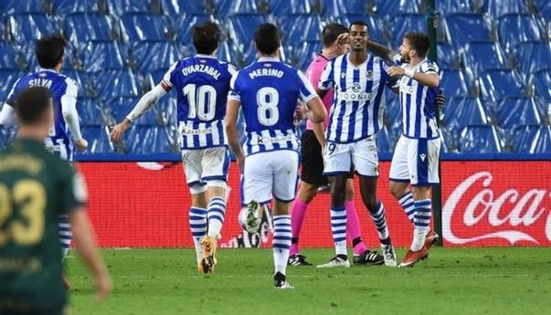 Menang 4-1 dari Huesca, Real Sociedad Melanggeng di Puncak Klasemen Liga Spanyol