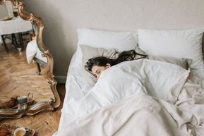 Biar Nyenyak, Ikuti Tips Mengatasi Pikiran Obsesif sebelum Tidur