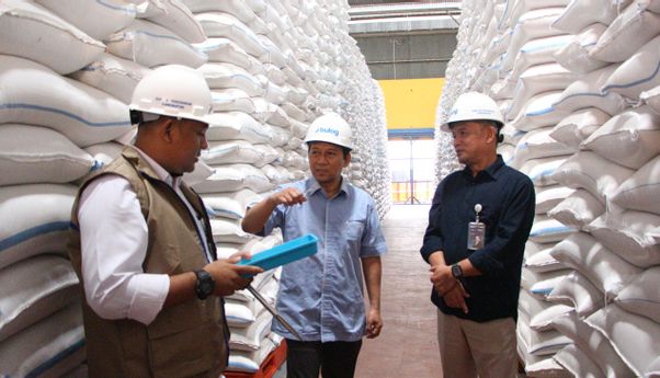 Lakukan Pengawasan Pangan, Gus Hilmy: Gudang Bulog Penuh, Distributosi Perlu Kolaborasi