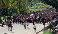 Pengantaran Jenazah Lukas Enembe di Jayapura Ricuh, Pj Gubernur Papua Terluka di Kepala