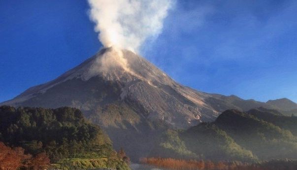 Status Gunung Merapi Masih Siaga, Calon Wisatawan Jogja Cemas