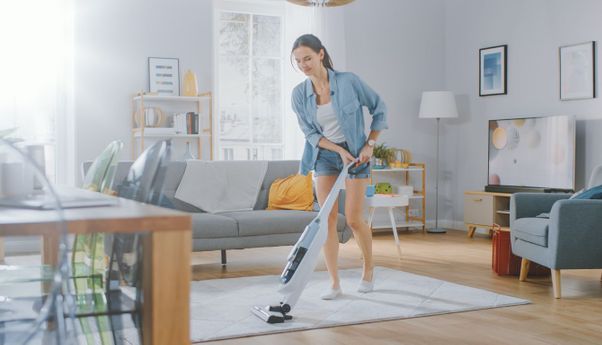 Musim Hujan, Begini Cara Hilangkan Bau Karpet Basah di Rumah