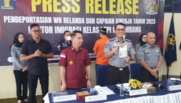 Jualan Kebab di Palembang, WNA Asal Belanda Dideportasi
