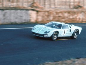 Mengenang Ford GT40, Mobil Legendaris Le Mans 1966