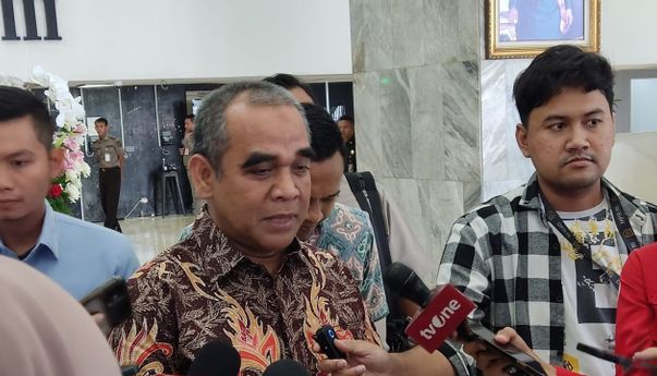 Ditanya Soal Kemungkinan Dukung Anies di Pilgub Jakarta, Sekjen Gerindra: Anies Siapa Ya?