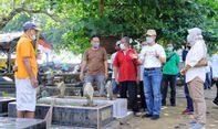 Bupati Kudus Mau TPU Jadi Destinasi Wisata, Ajak Warga Rutin Bersih-Bersih Makam