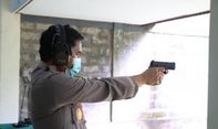 <i>Dar Der Dor</i>, Polisi Latihan Tembak Biar Gak Salah Nembak