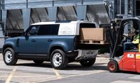 Land Rover Defender Hard Top, Mobil Angkut-Angkutnya Sultan