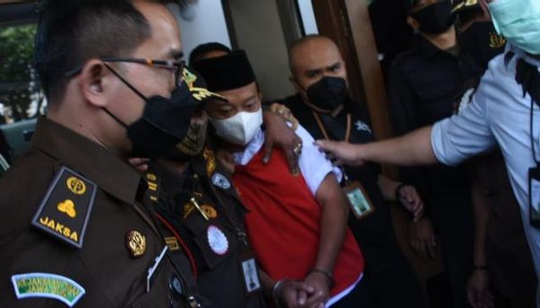 Herry Wirawan Tersangka Pemerkosaan Belasan Santriwati Divonis Hari Ini