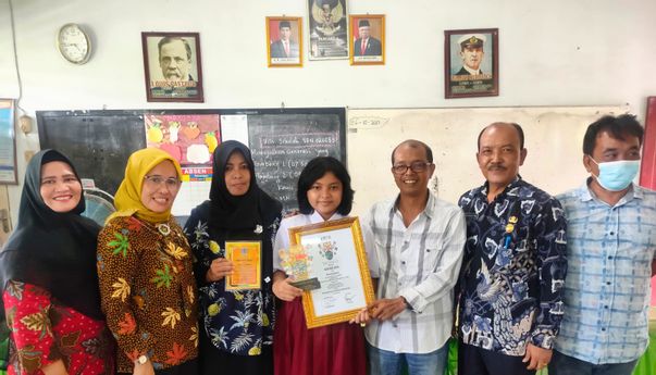 Kisah Siswi Kelas 6 SD Miliki 292 Piala Penghargaan dan 338 Sertifikat, Punya IQ Lebih dari Einstein?