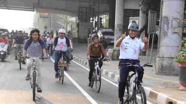 Anies akan Buka Jalan Tol untuk Sepeda, Komunitas Gowes: Sangat Berbahaya