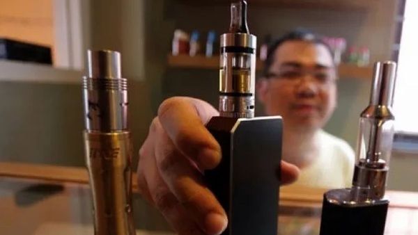 DPRD DKI Usul Raperda Kawasan Tanpa Rokok Tak Hanya untuk Rokok Tembakau tapi Juga Rokok Elektrik