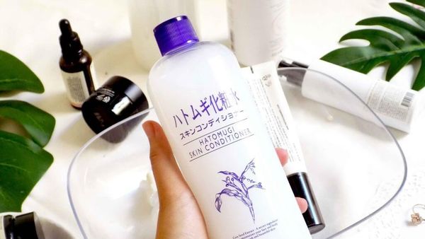 Ini Komposisi dan Manfaat Hatomugi Skin Conditioner yang Sedang Viral