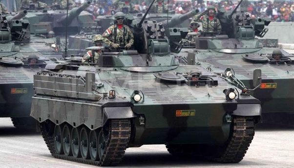 Sejumlah Tank, Meriam dan Pesawat Didatangkan ke Rumah Yos Sudarso, Ada Apa?
