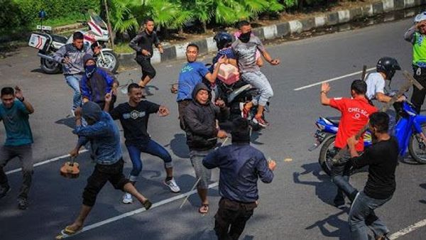 Dua Ormas Bentrok di Ciledug, Polisi Sebut Berawal dari Perayaan Ultah dan Perusakan Pos