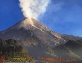 Status Gunung Merapi Masih Siaga, Calon Wisatawan Jogja Cemas