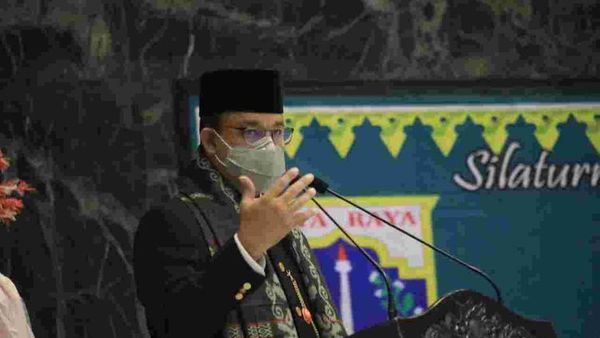 Mustofa Nahrawardaya Soal Janji Anies Pakai JIS untuk Majlis Taklim: Memang Nakal
