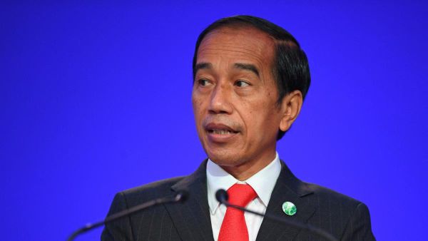 Presiden Jokowi: Kita Masih Rp7 Ribuan, Negara Lain Harga BBM Sudah Rp32 Ribu