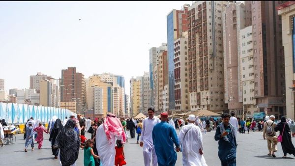 Pemerintah Arab Saudi Beri Bansos Rp2 Juta Setiap Minggu untuk Orang Miskin di Negerinya