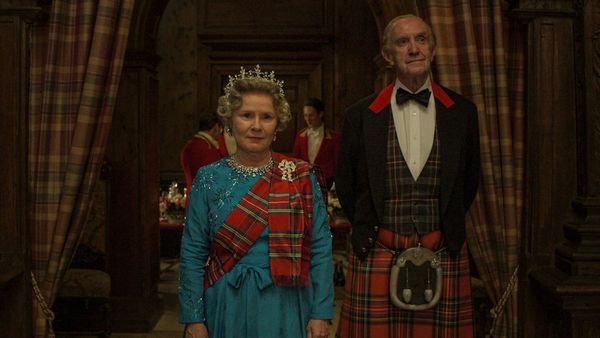 Netflix Rilis Foto The Crown Musim ke-5: Imelda Staunton Jadi Ratu Elizabeth II