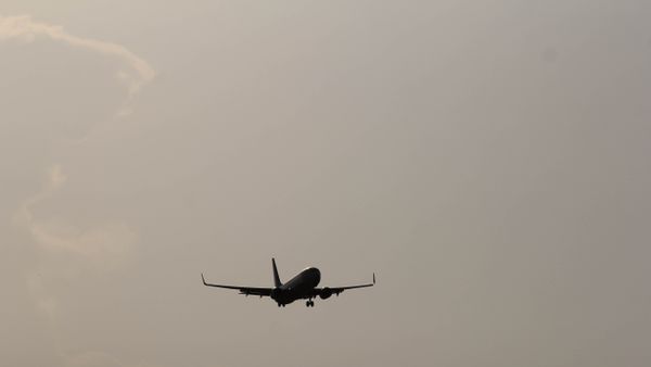 Bukti Mafia Karantina Harus Disikat, Ada WN India Charter Pesawat Bawa Mutasi Virus B1617