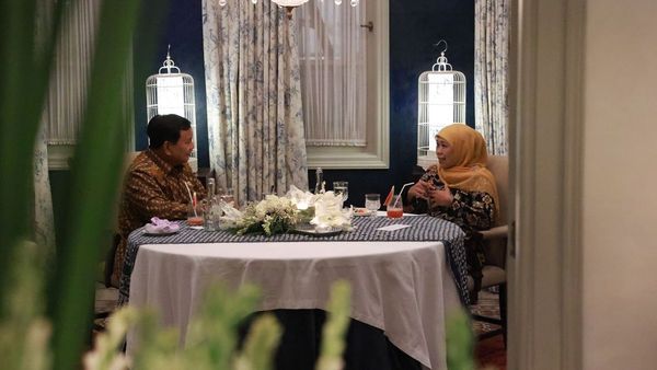 Bertemu Khofifah di Surabaya, Prabowo: Tokoh yang Punya Kemampuan di Tingkat Negara dan Bangsa