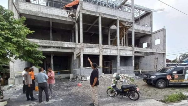 Kuli Bangunan di Mojokerto Tewas Usai Terjatuh dari Lantai Tiga