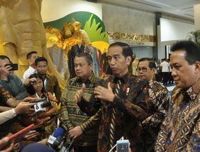 Daftar Menteri Kabinet Jokowi yang Diperkirakan Kembali Menjabat