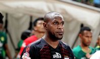 Benarkah Boaz Solossa Hijrah ke PSM Makassar? Ini Kata Pelatih Syamsuddin Batola