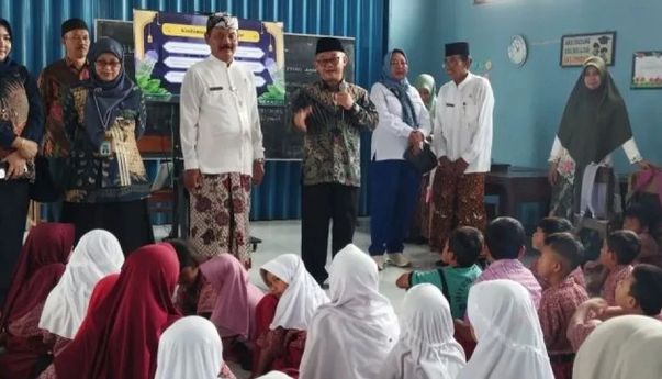 Mendikdasmen Sebut Regrouping Jadi Solusi SD Kekurangan Murid