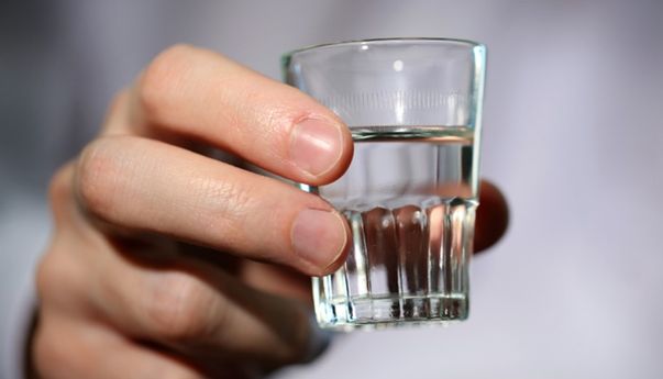 YouTuber Rusia Tewas Usai Tenggak 1,5 Liter Vodka Saat Siaran Langsung