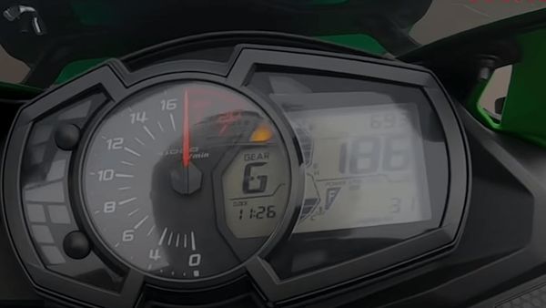 Ternyata Top Speed Kawasaki Ninja ZX-25R Nggak Sampe 200kpj!
