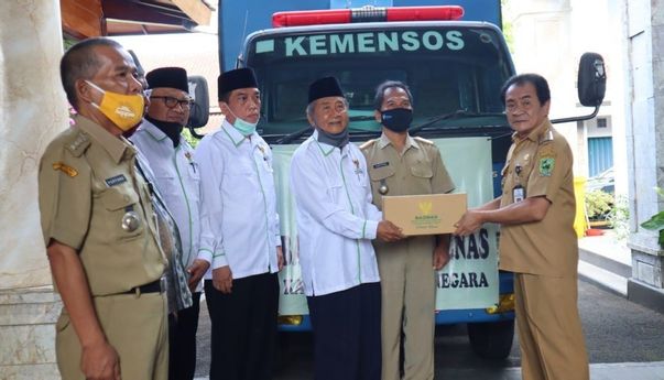 Kabar Terbaru Jateng: Baznas dan IPHI Berikan Sembako untuk Warga Miskin Terdampak Covid-19 di Banjarnegara