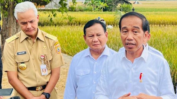 Ajak Serta Menhan Panen Raya di Kebumen, Jokowi Ingin Prabowo Paham Masalah Petani di Lapangan