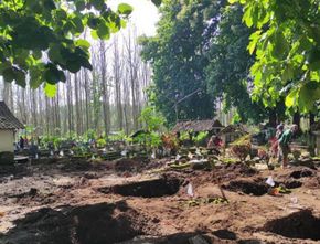 Ratusan Makam di Blitar Direlokasi untuk Pembangunan Jembatan Layang