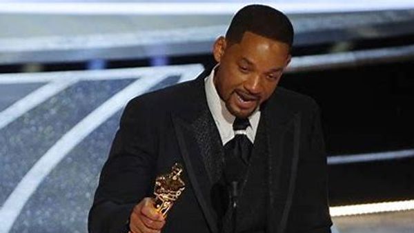 Pertama Kali! Will Smith Menangkan Piala Oscar sebagai Aktor Terbaik, Tak Kuasa Menahan Tangis