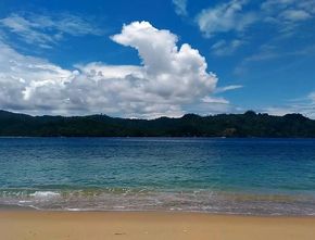 Intip Keindahan Pantai Bolu-bolu di Malang Jawa Timur