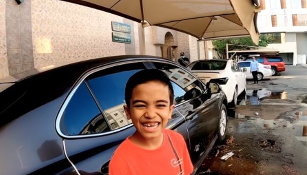 Viral Bocah Keturunan Madura Dapat Warisan Mobil dan Apartemen Mewah di Arab Saudi