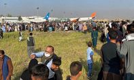 Tentara AS Lepaskan Sejumlah Tembakan ketika Bandara Dipenuhi Ribuan Warga Afghanistan