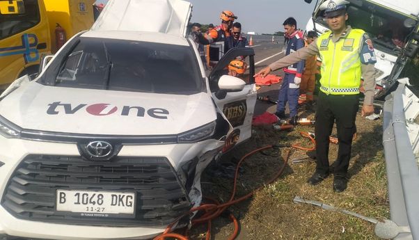 Mobil Rombongan Kru TV One Kecelakaan dengan Truk di Tol Pemalang, 3 Orang Tewas