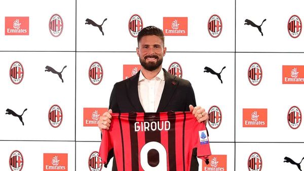 Olivier Giroud Bicara Nomor Punggung Sembilan di AC Milan, Giroud: Saya Tidak Percaya Takhayul