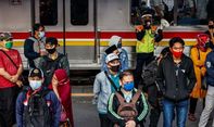 Pengumuman! Penumpang KRL Dilarang Pakai Masker Scuba, Berikut Alasannya