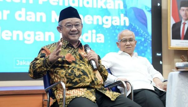 Sudah Dianggarkan, Mendikdasmen Mu'ti Sebut Gaji Guru Bakal Naik 2025