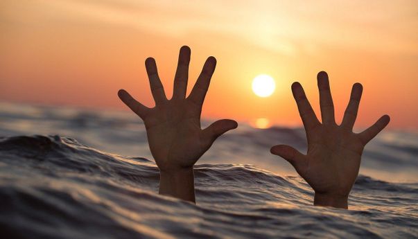 Kabar Cilacap: Anak Punk Tewas Terseret Ombak di Pantai Rawajarit