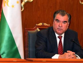 Presiden Tajikistan Menyarankan Para Petani Menunda Puasa Tahun Ini