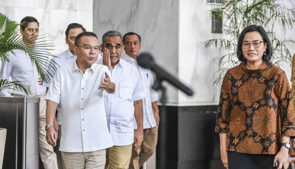 Jelang Transisi Pemerintahan, Sri Mulyani Laporkan Kondisi APBN ke Prabowo