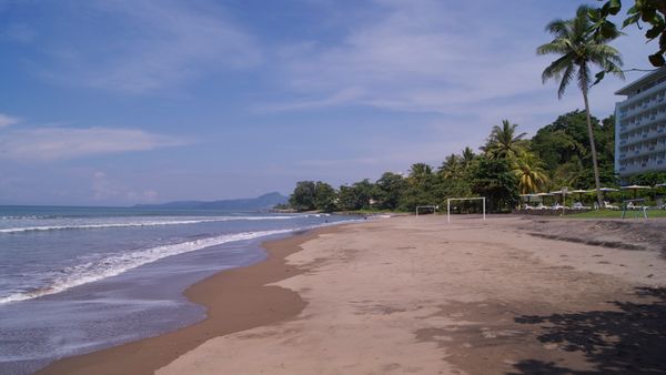 3 Pantai Cantik di Sekitar Pantai Pelabuhan Ratu